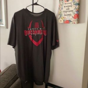 Men’s Tampa Bay Buccaneers Dri-Fit Shirt